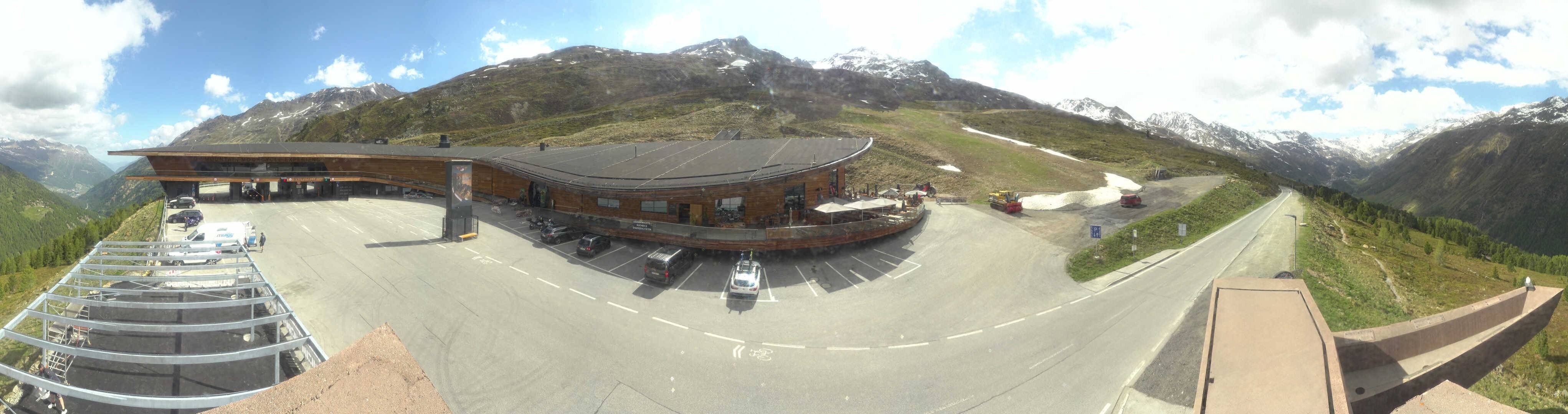 Archiv Foto Webcam Timmelsjoch: Mautstation Top Mountain Crosspoint
