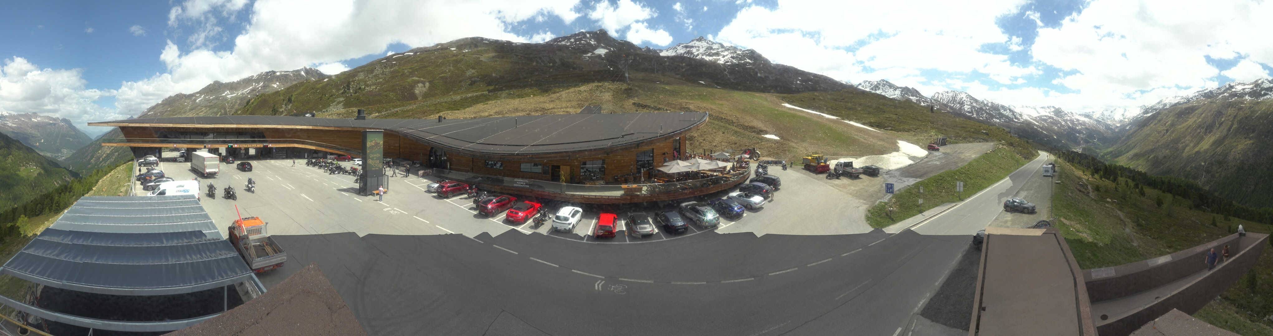 Archiv Foto Webcam Timmelsjoch: Mautstation Top Mountain Crosspoint