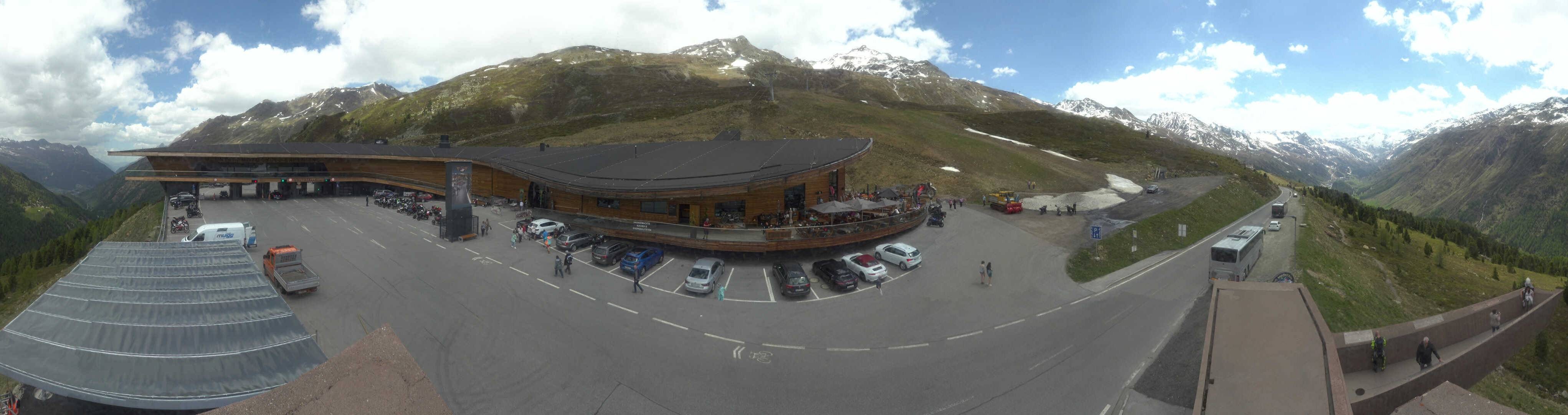 Archiv Foto Webcam Timmelsjoch: Mautstation Top Mountain Crosspoint
