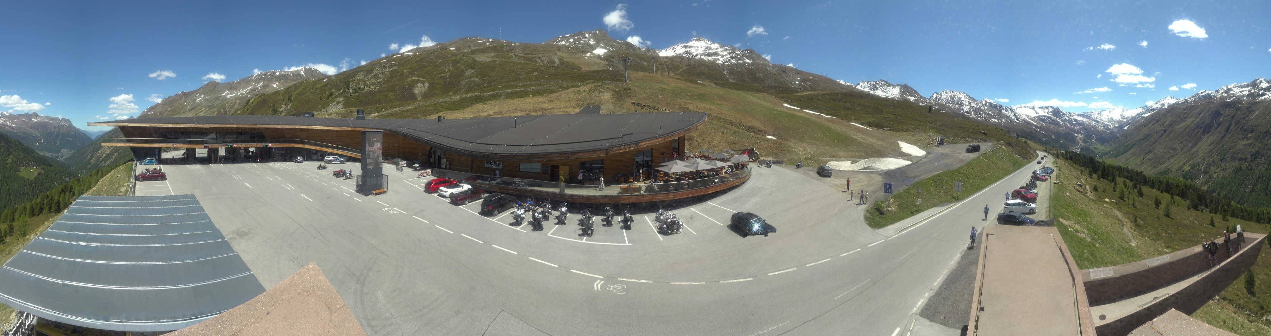 Archiv Foto Webcam Timmelsjoch: Mautstation Top Mountain Crosspoint