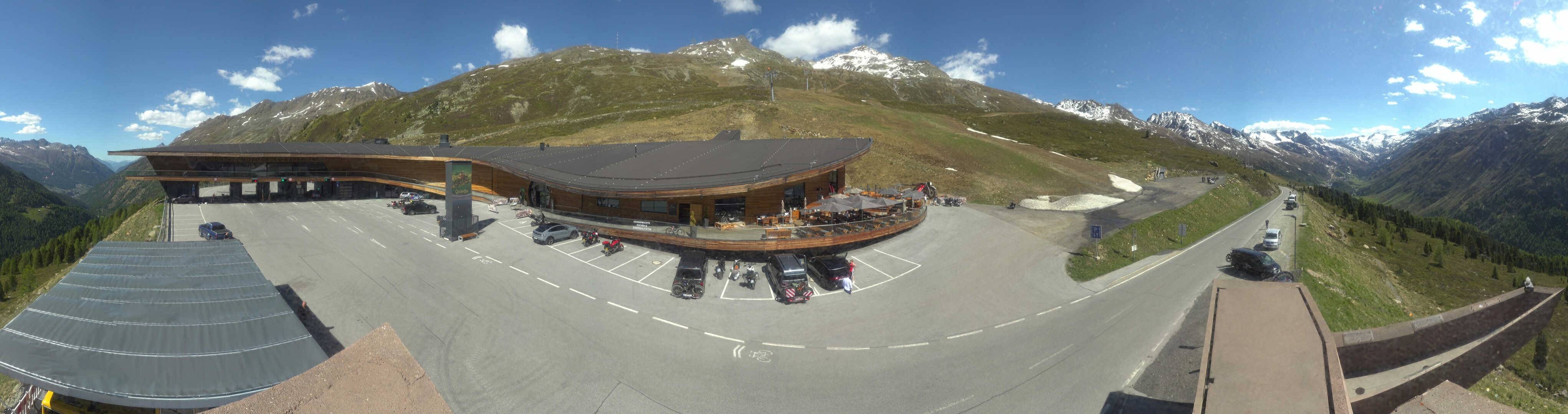 Archiv Foto Webcam Timmelsjoch: Mautstation Top Mountain Crosspoint