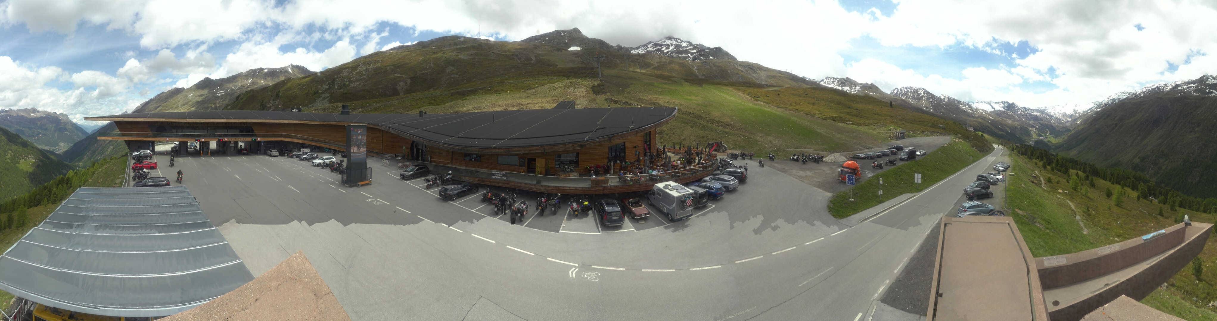 Archiv Foto Webcam Timmelsjoch: Mautstation Top Mountain Crosspoint