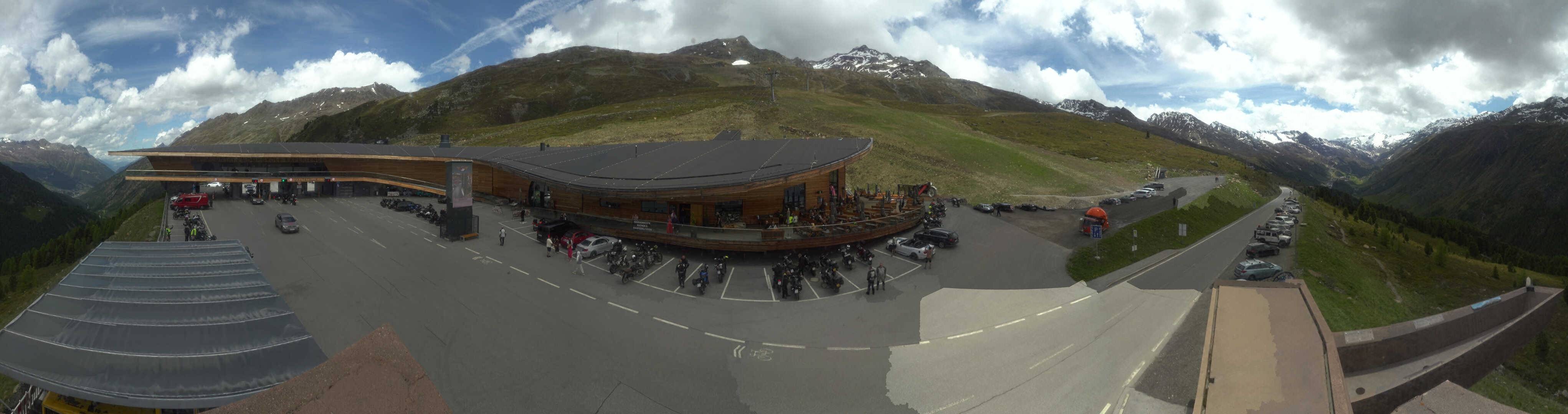 Archiv Foto Webcam Timmelsjoch: Mautstation Top Mountain Crosspoint