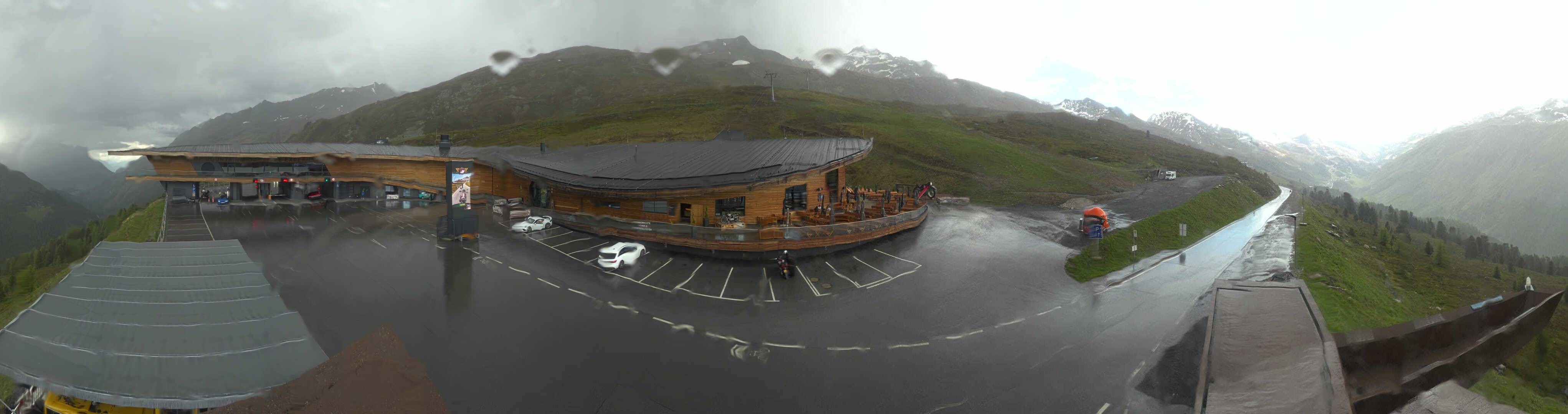 Archiv Foto Webcam Timmelsjoch: Mautstation Top Mountain Crosspoint
