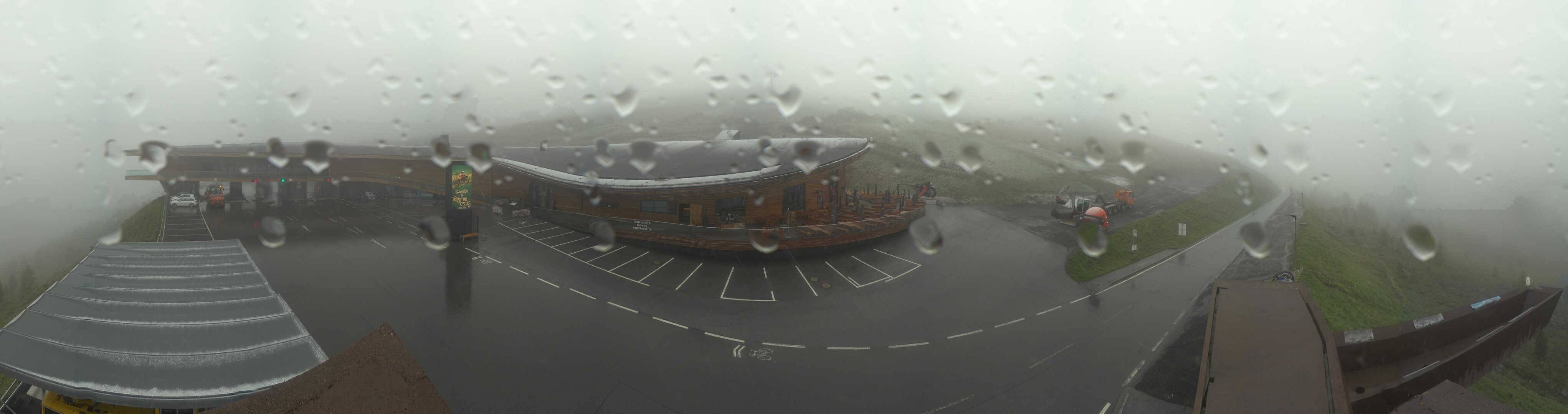 Archiv Foto Webcam Timmelsjoch: Mautstation Top Mountain Crosspoint