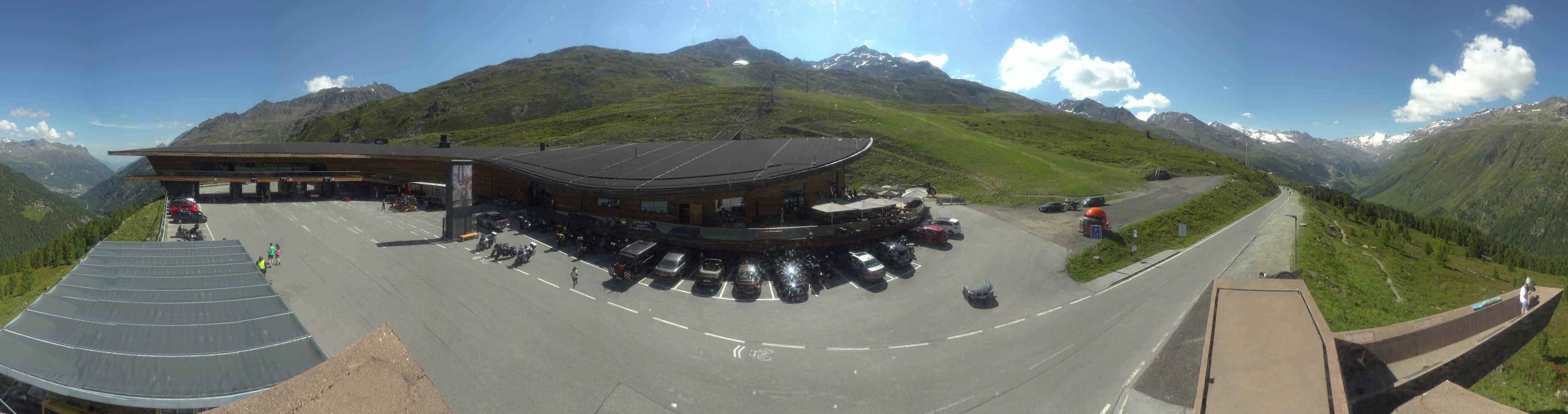 Archiv Foto Webcam Timmelsjoch: Mautstation Top Mountain Crosspoint