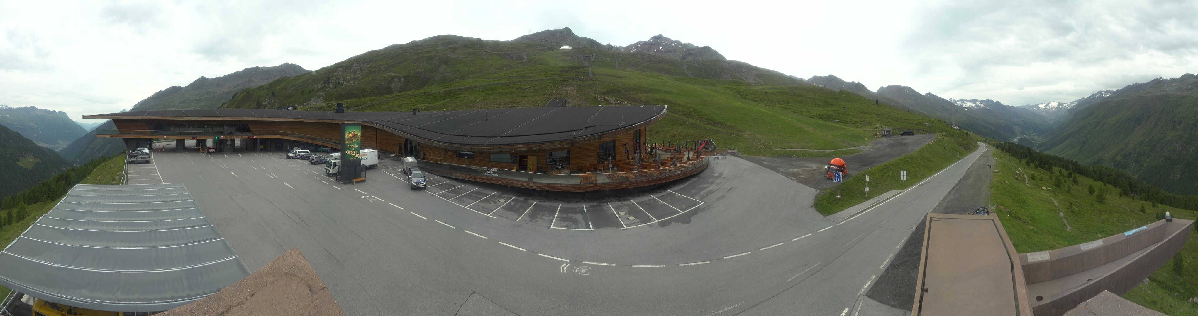Archiv Foto Webcam Timmelsjoch: Mautstation Top Mountain Crosspoint