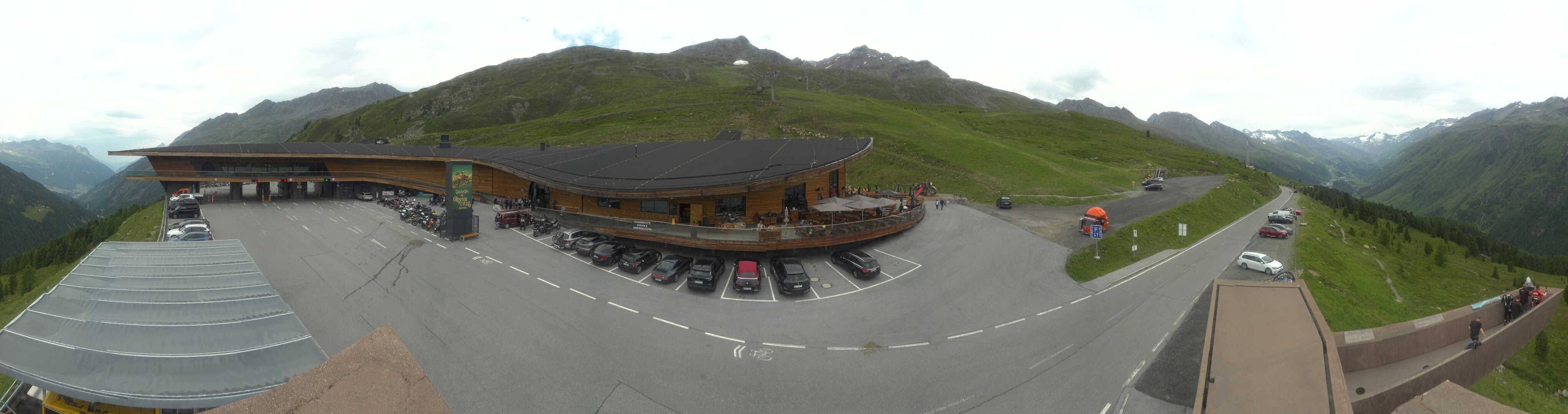 Archiv Foto Webcam Timmelsjoch: Mautstation Top Mountain Crosspoint