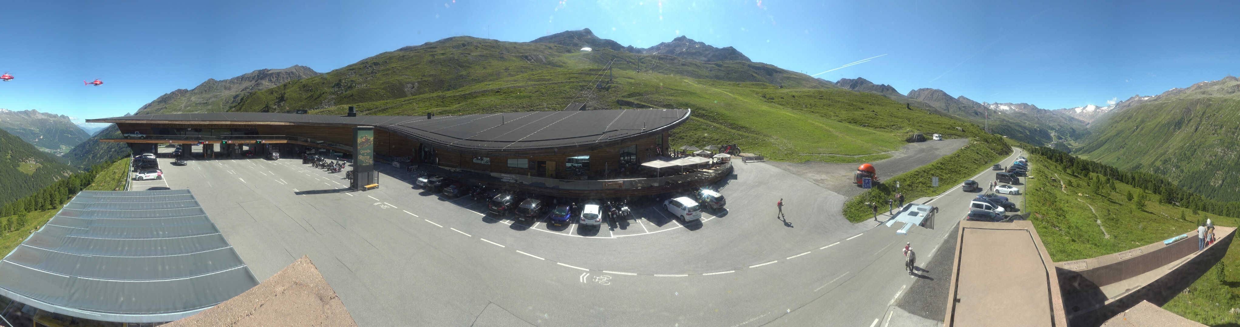 Archiv Foto Webcam Timmelsjoch: Mautstation Top Mountain Crosspoint