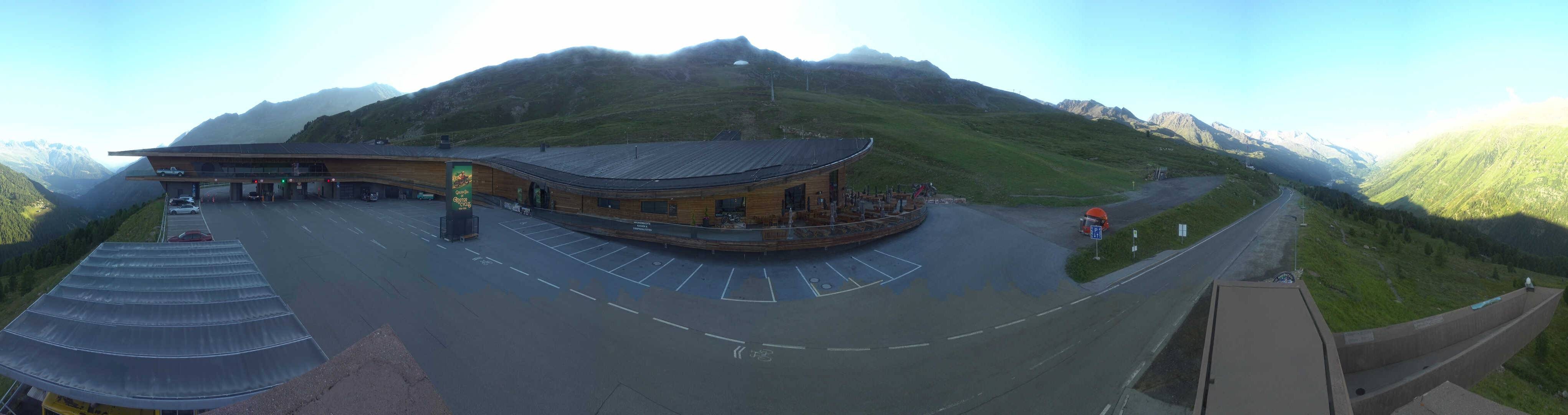 Archiv Foto Webcam Timmelsjoch: Mautstation Top Mountain Crosspoint
