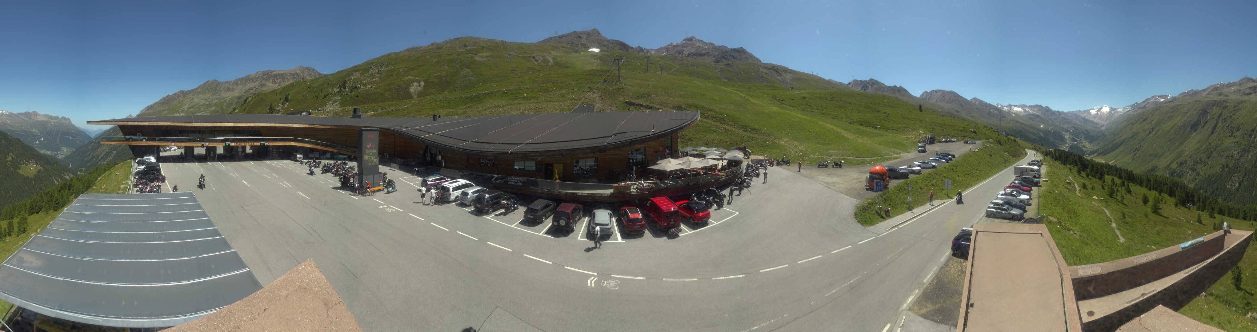 Archiv Foto Webcam Timmelsjoch: Mautstation Top Mountain Crosspoint