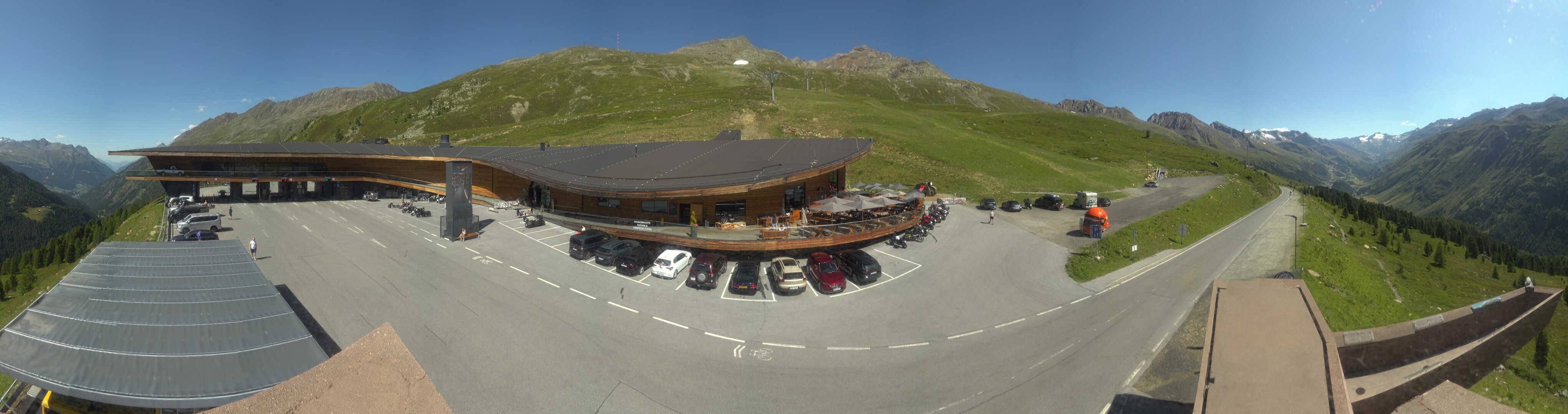 Archiv Foto Webcam Timmelsjoch: Mautstation Top Mountain Crosspoint
