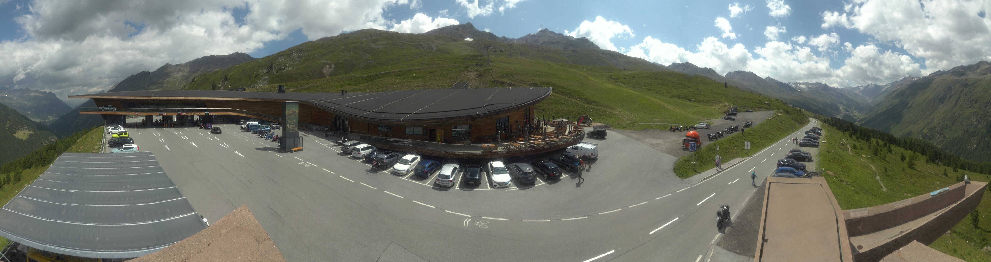 Archiv Foto Webcam Timmelsjoch: Mautstation Top Mountain Crosspoint