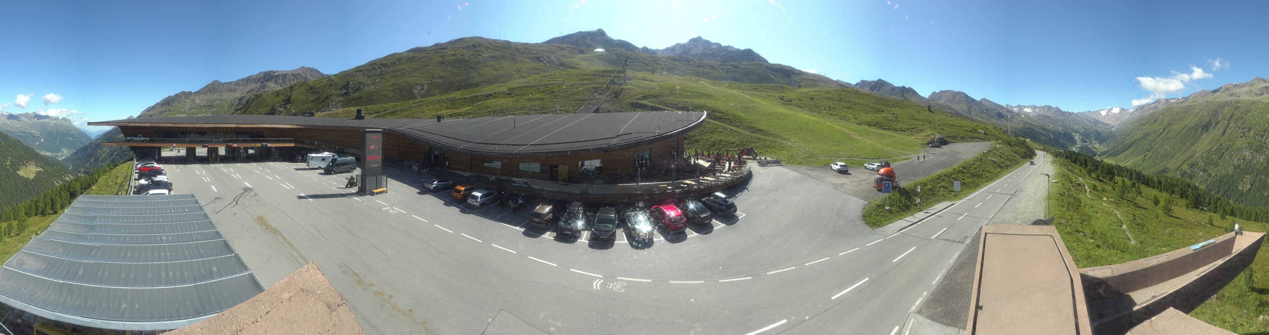 Archiv Foto Webcam Timmelsjoch: Mautstation Top Mountain Crosspoint