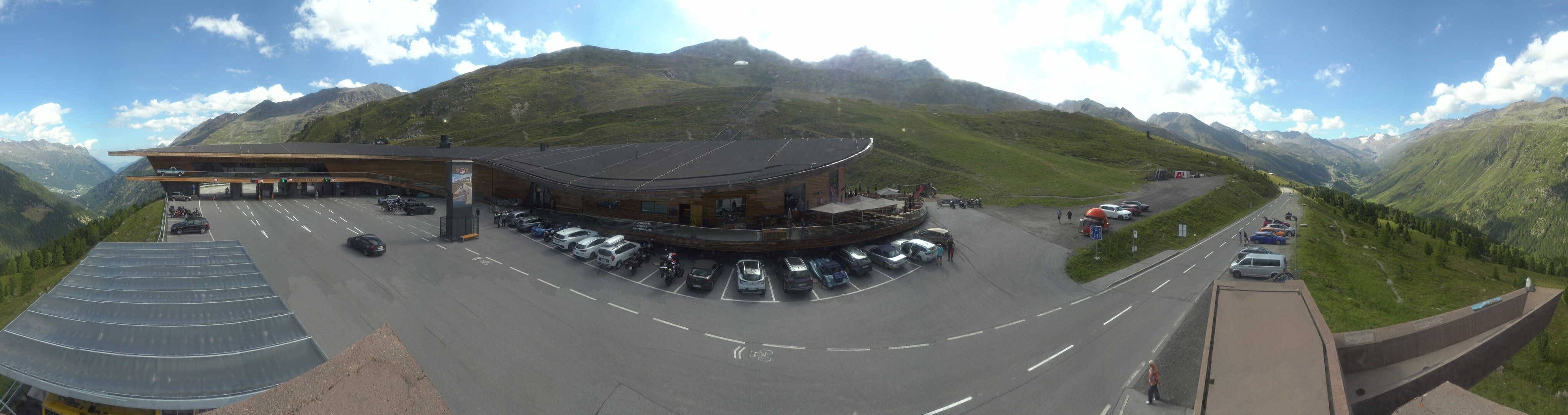 Archiv Foto Webcam Timmelsjoch: Mautstation Top Mountain Crosspoint