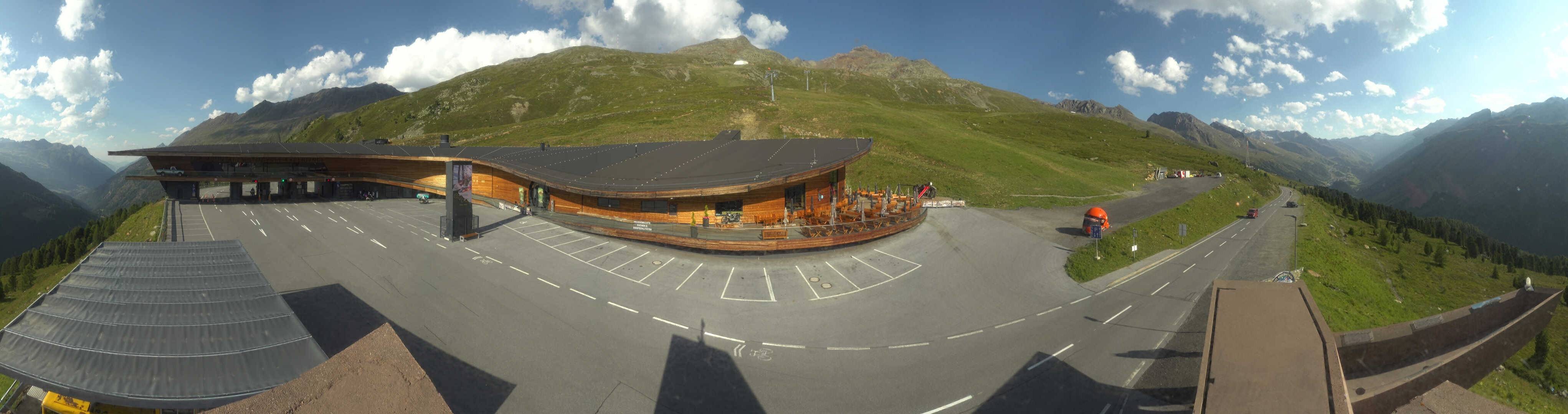 Archiv Foto Webcam Timmelsjoch: Mautstation Top Mountain Crosspoint