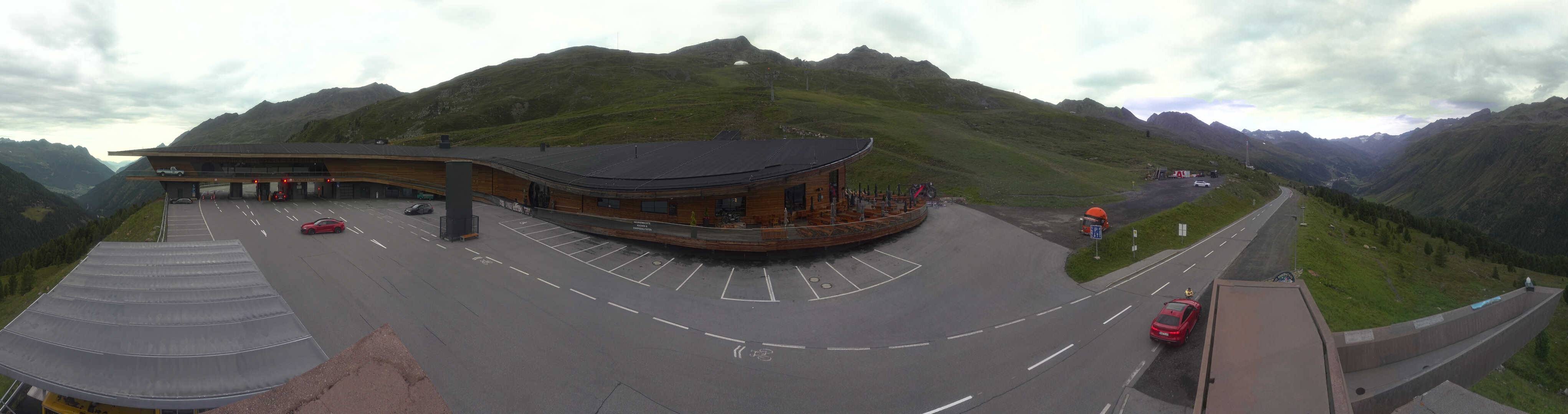 Archiv Foto Webcam Timmelsjoch: Mautstation Top Mountain Crosspoint