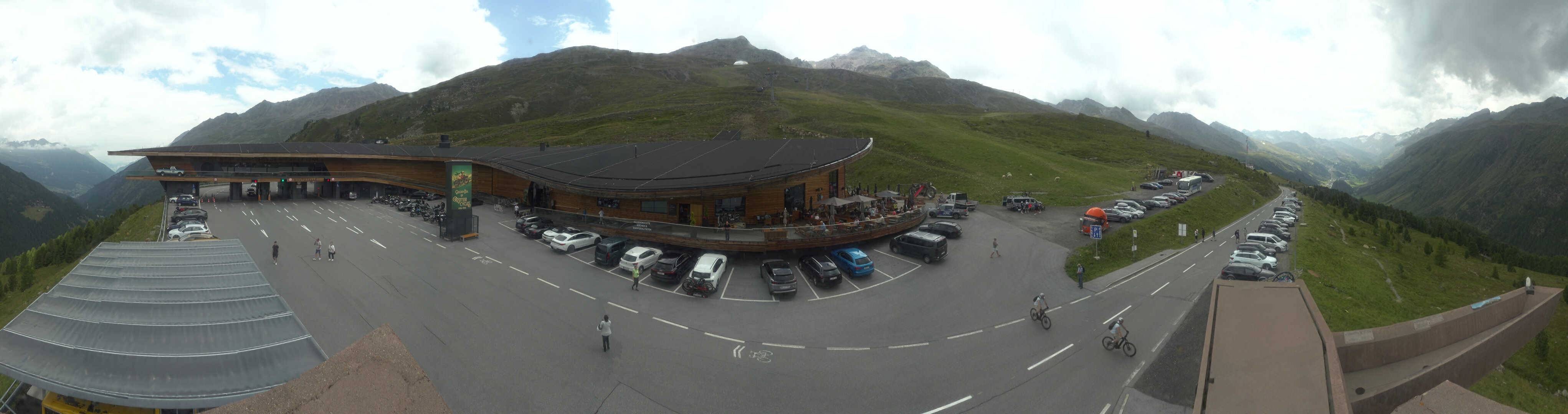 Archiv Foto Webcam Timmelsjoch: Mautstation Top Mountain Crosspoint