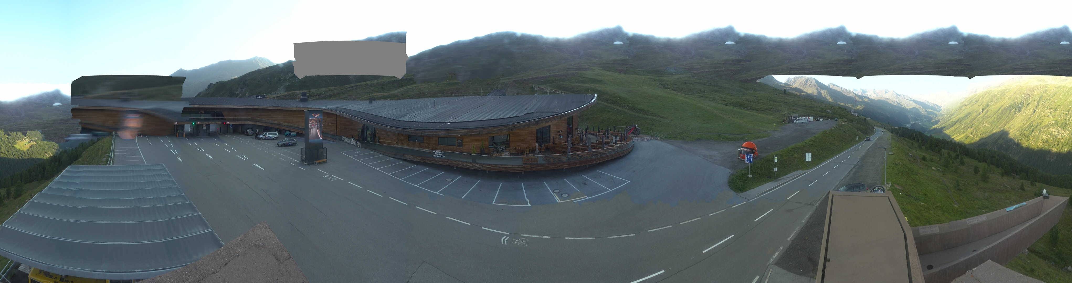 Archiv Foto Webcam Timmelsjoch: Mautstation Top Mountain Crosspoint