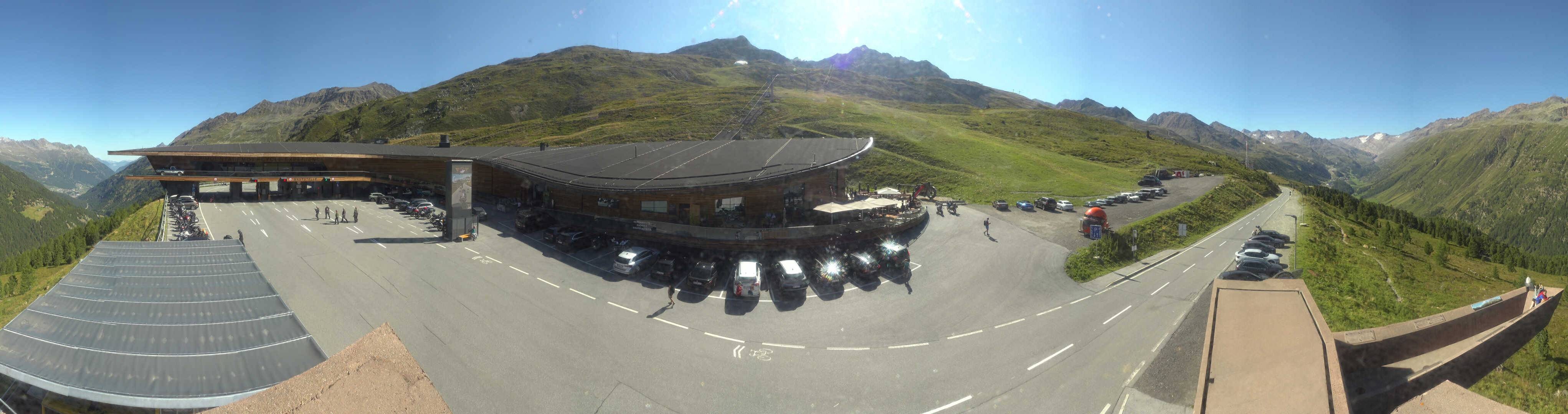 Archiv Foto Webcam Timmelsjoch: Mautstation Top Mountain Crosspoint