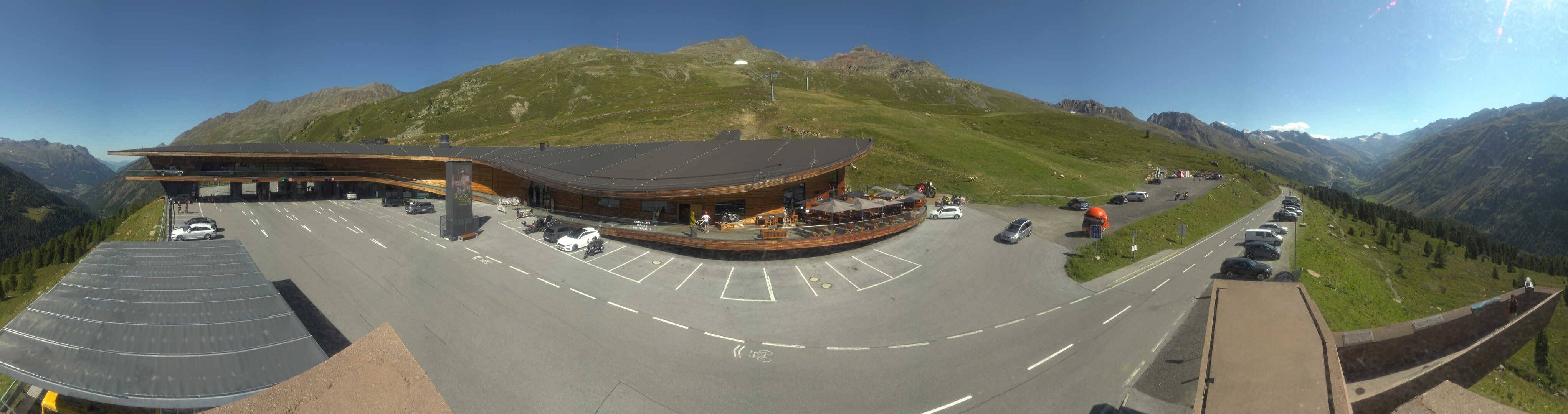Archiv Foto Webcam Timmelsjoch: Mautstation Top Mountain Crosspoint