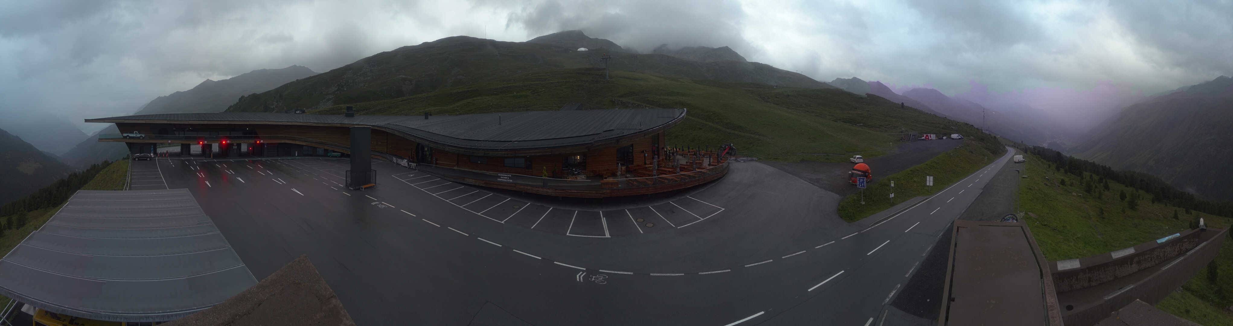 Archiv Foto Webcam Timmelsjoch: Mautstation Top Mountain Crosspoint