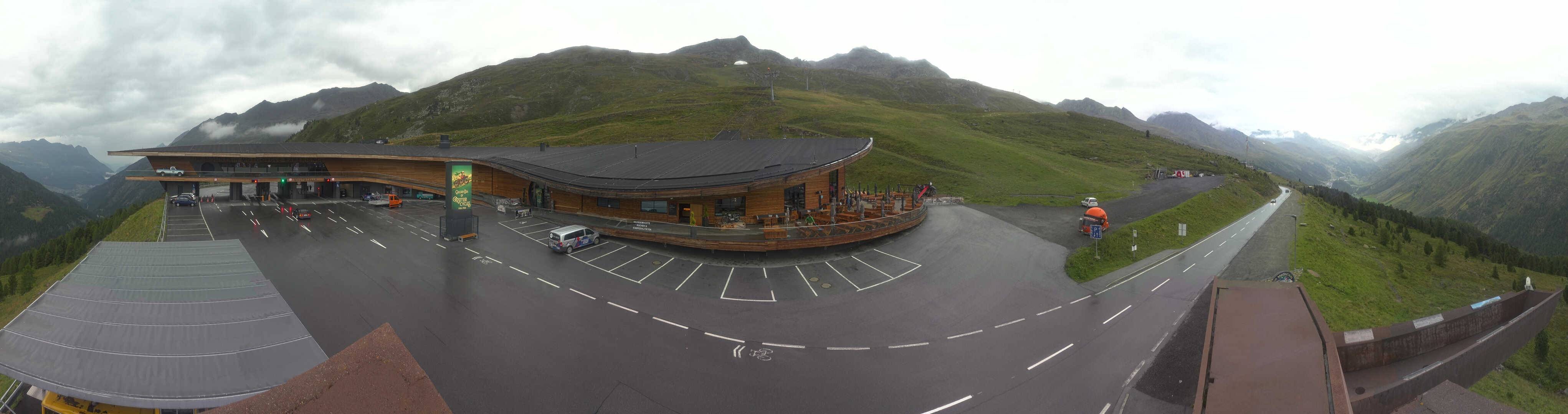 Archiv Foto Webcam Timmelsjoch: Mautstation Top Mountain Crosspoint