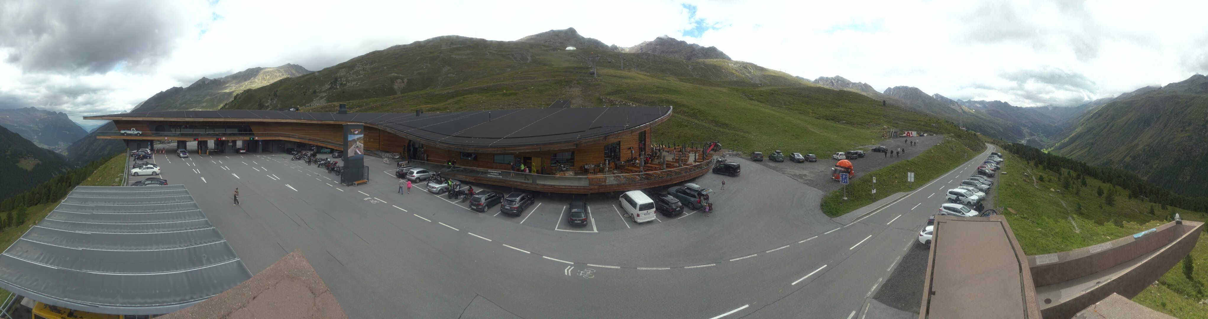 Archiv Foto Webcam Timmelsjoch: Mautstation Top Mountain Crosspoint
