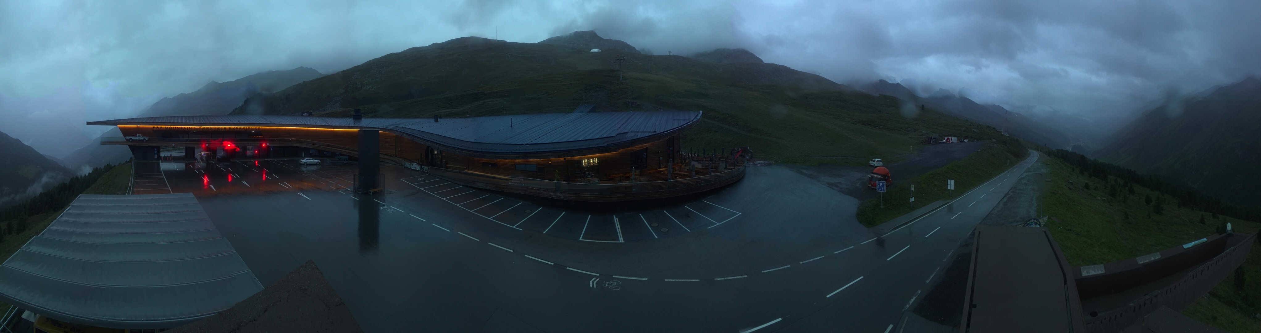 Archiv Foto Webcam Timmelsjoch: Mautstation Top Mountain Crosspoint