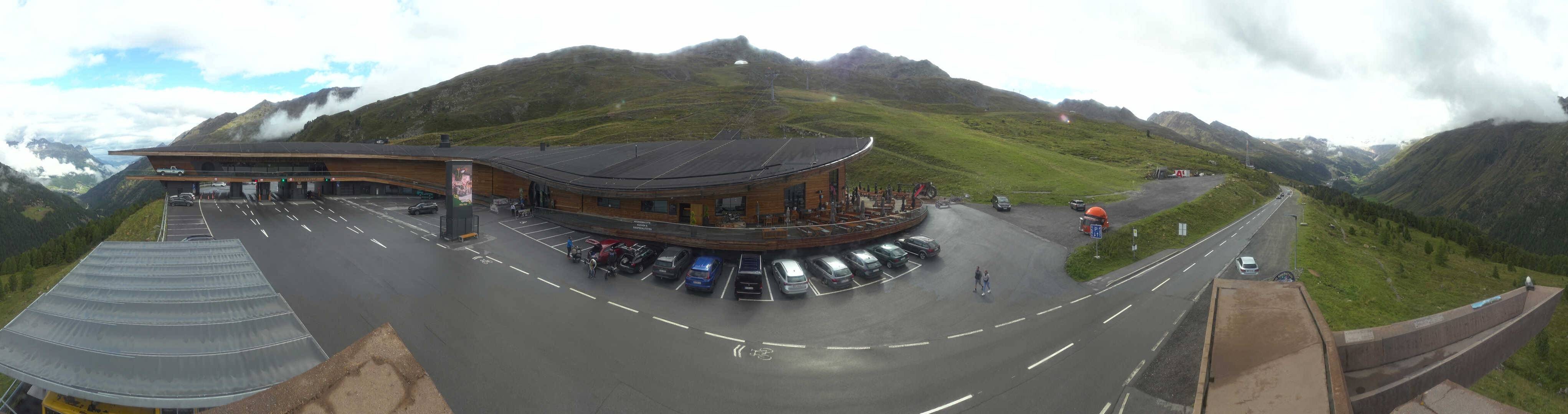 Archiv Foto Webcam Timmelsjoch: Mautstation Top Mountain Crosspoint