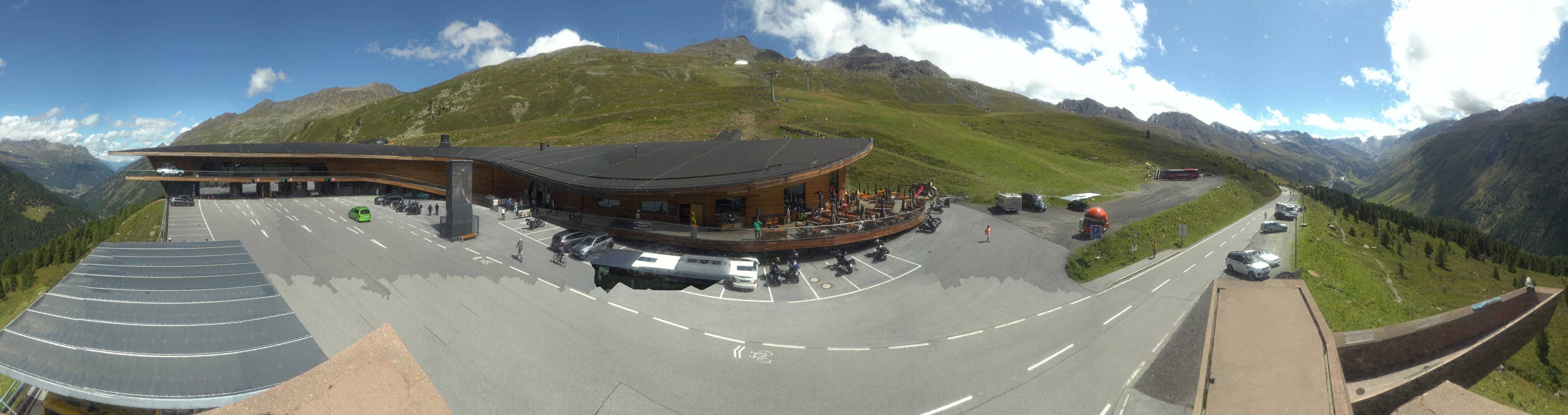 Archiv Foto Webcam Timmelsjoch: Mautstation Top Mountain Crosspoint