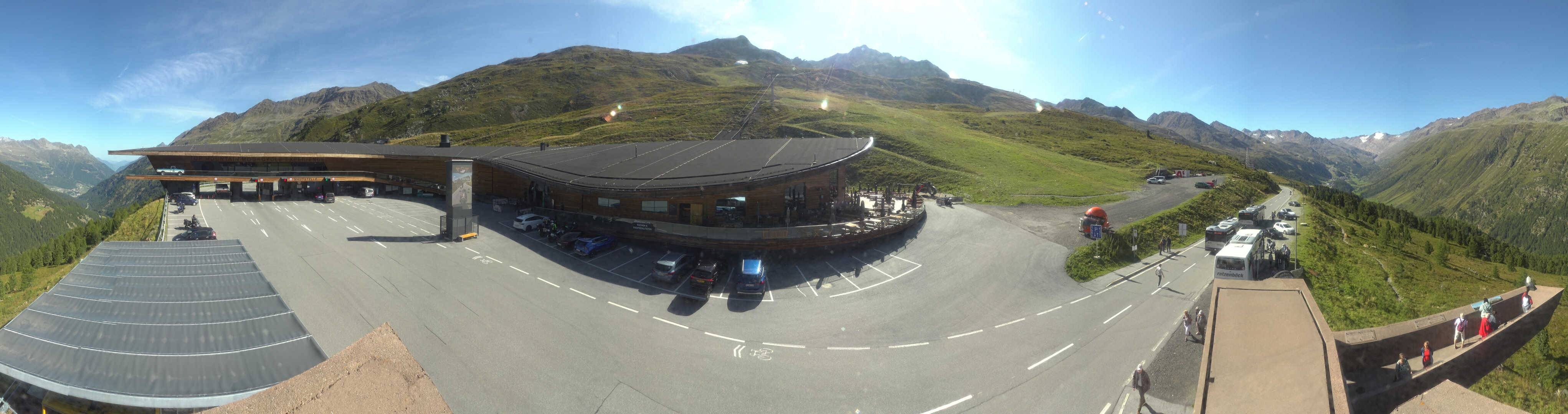 Archiv Foto Webcam Timmelsjoch: Mautstation Top Mountain Crosspoint