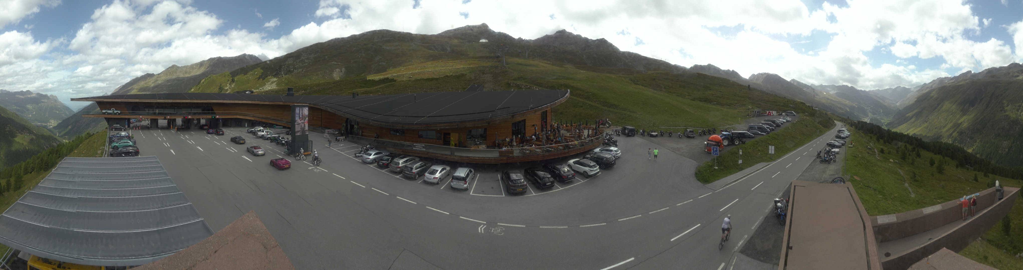 Archiv Foto Webcam Timmelsjoch: Mautstation Top Mountain Crosspoint