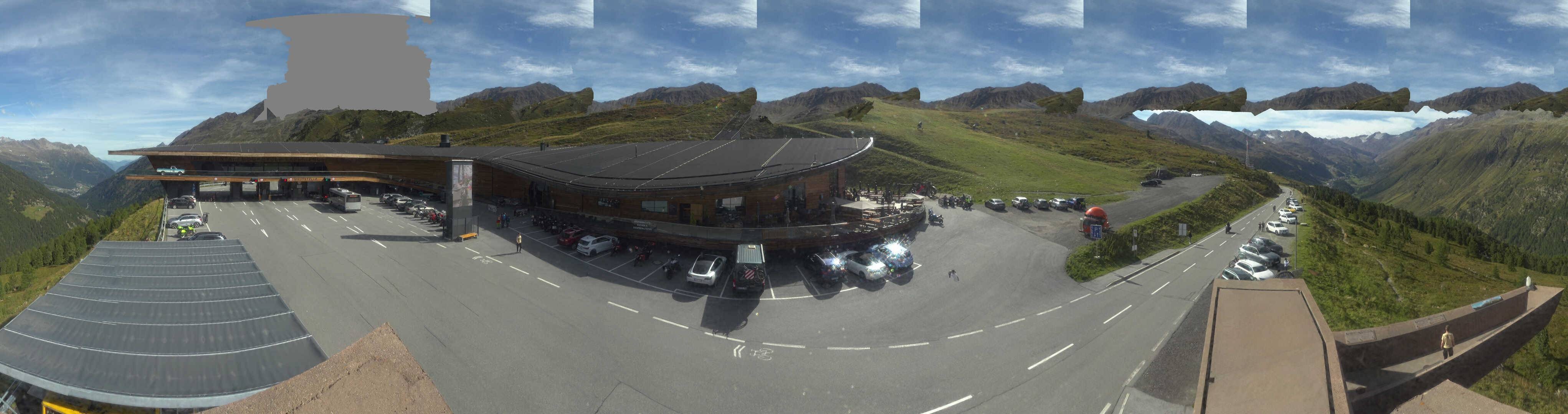Archiv Foto Webcam Timmelsjoch: Mautstation Top Mountain Crosspoint