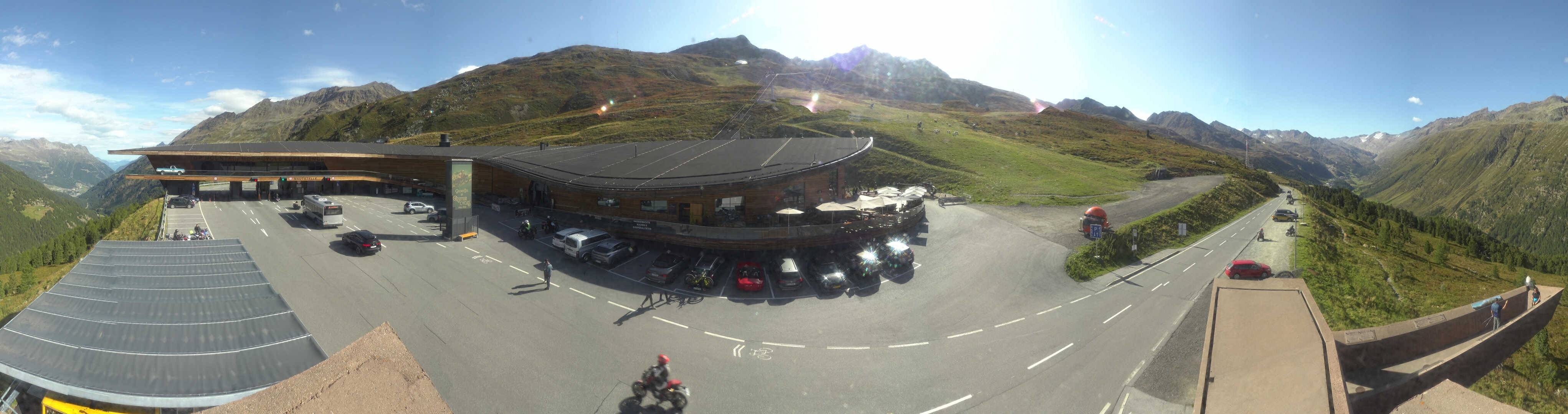 Archiv Foto Webcam Timmelsjoch: Mautstation Top Mountain Crosspoint