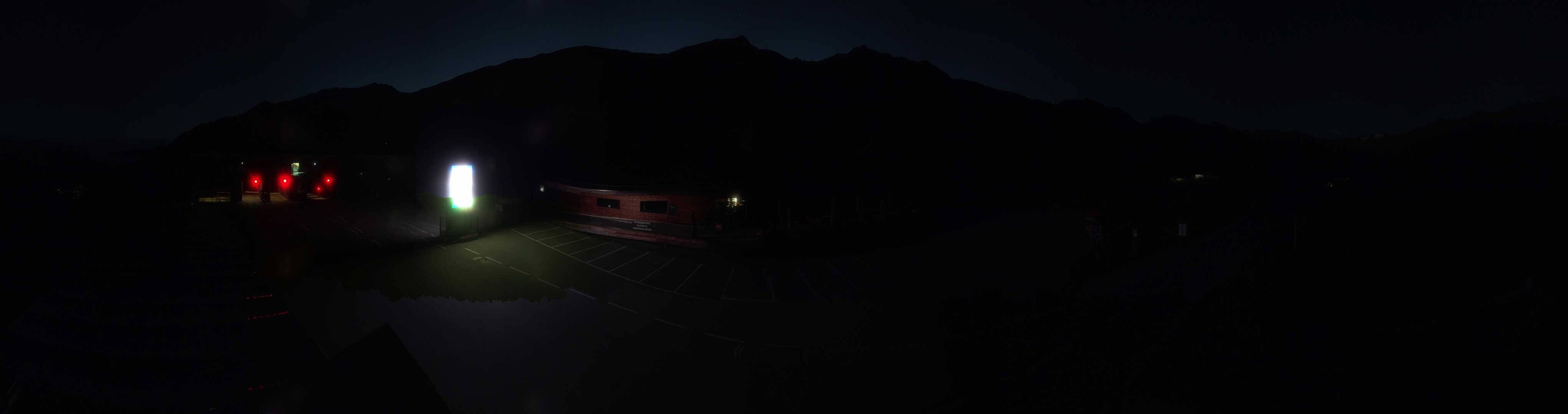 Archiv Foto Webcam Timmelsjoch: Mautstation Top Mountain Crosspoint