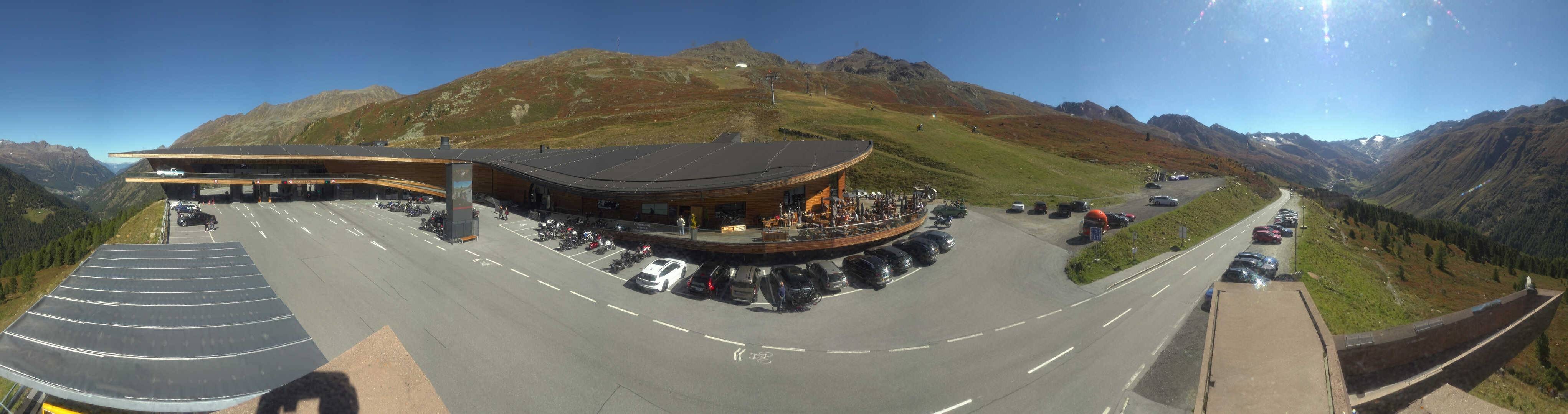 Archiv Foto Webcam Timmelsjoch: Mautstation Top Mountain Crosspoint