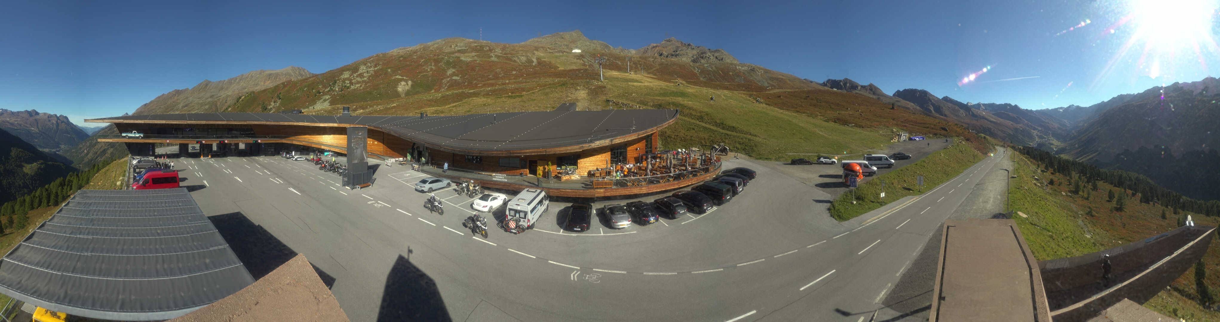 Archiv Foto Webcam Timmelsjoch: Mautstation Top Mountain Crosspoint