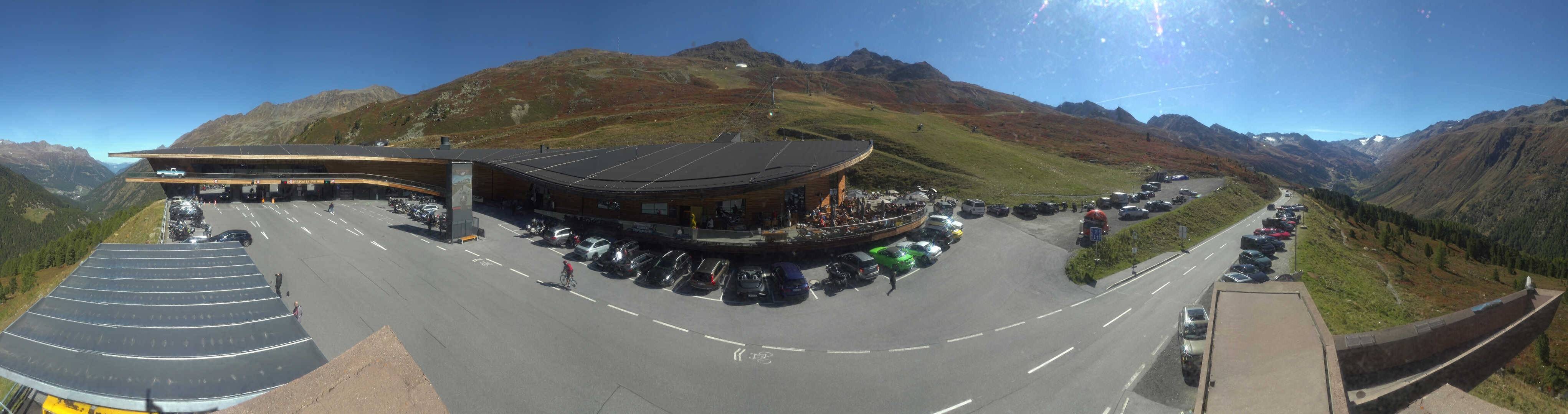 Archiv Foto Webcam Timmelsjoch: Mautstation Top Mountain Crosspoint