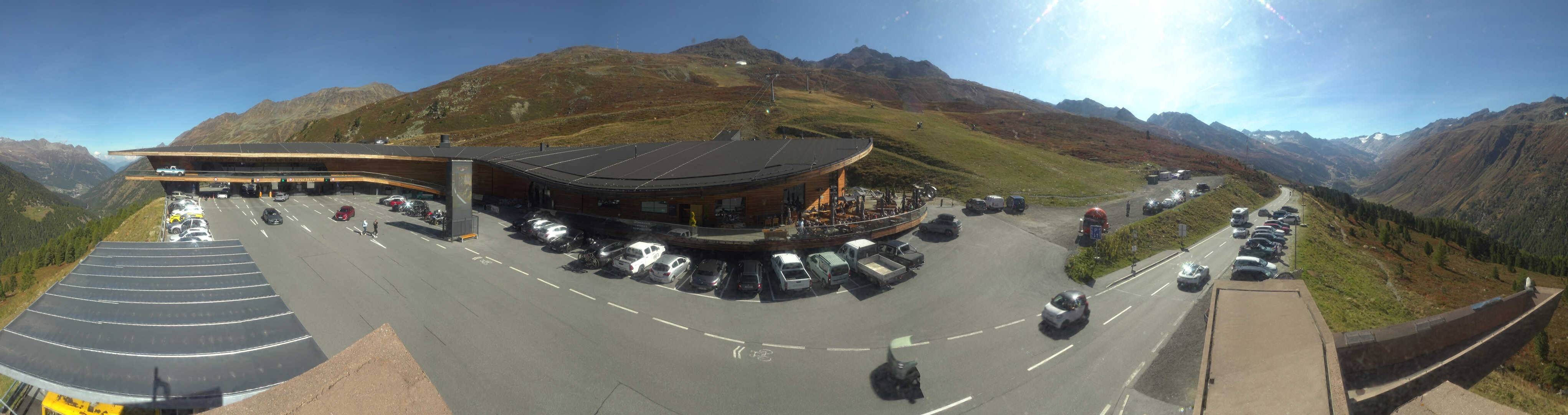 Archiv Foto Webcam Timmelsjoch: Mautstation Top Mountain Crosspoint