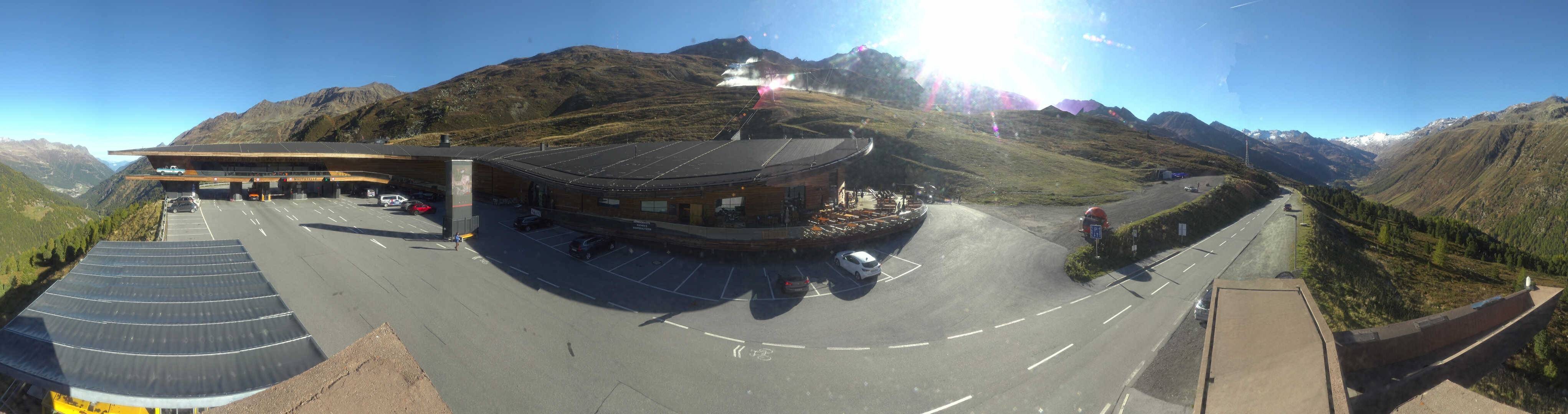 Archiv Foto Webcam Timmelsjoch: Mautstation Top Mountain Crosspoint