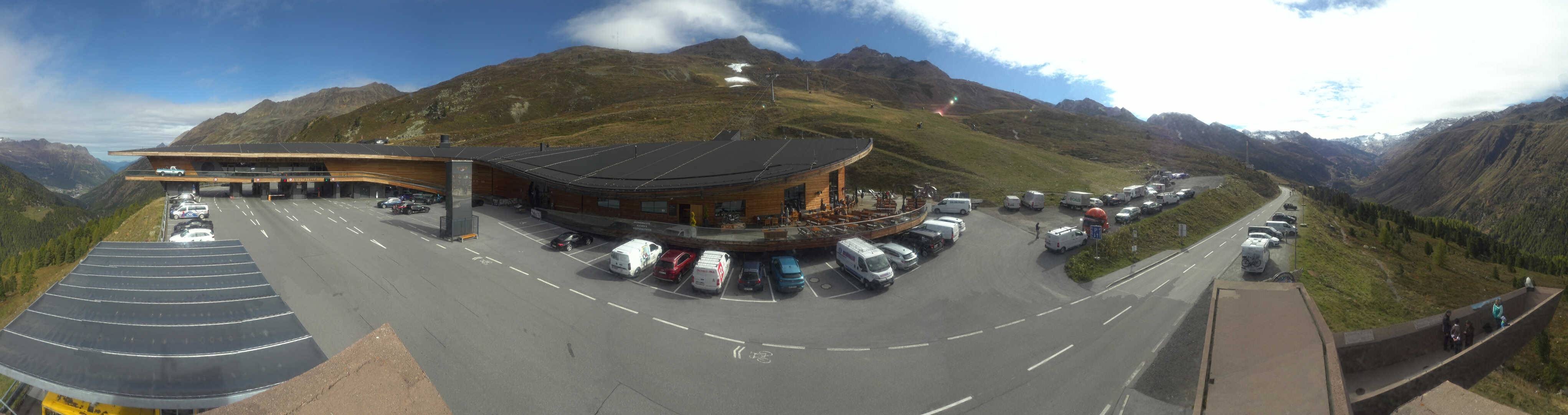 Archiv Foto Webcam Timmelsjoch: Mautstation Top Mountain Crosspoint