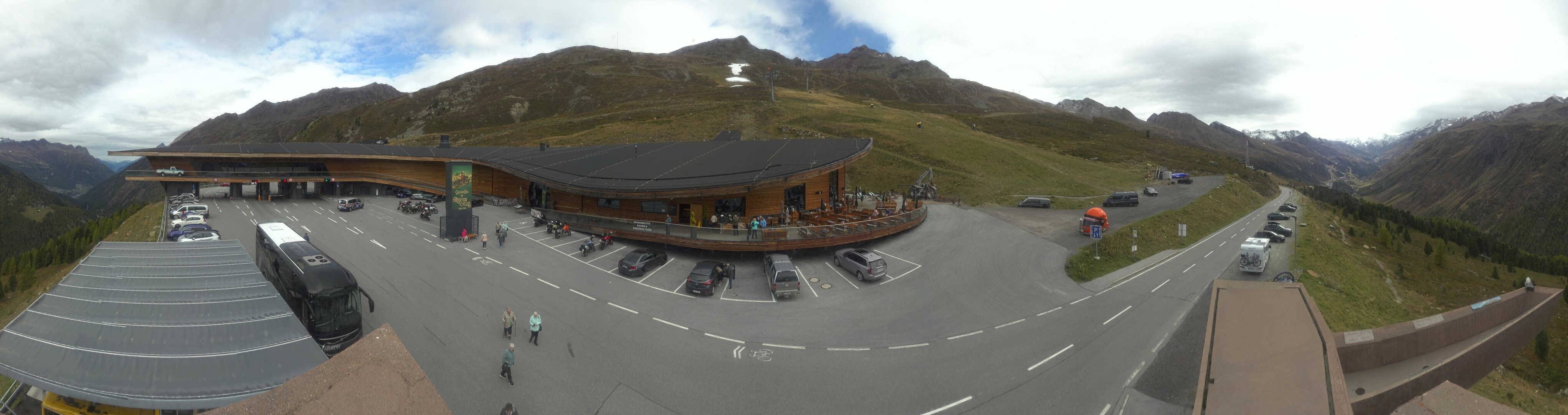 Archiv Foto Webcam Timmelsjoch: Mautstation Top Mountain Crosspoint