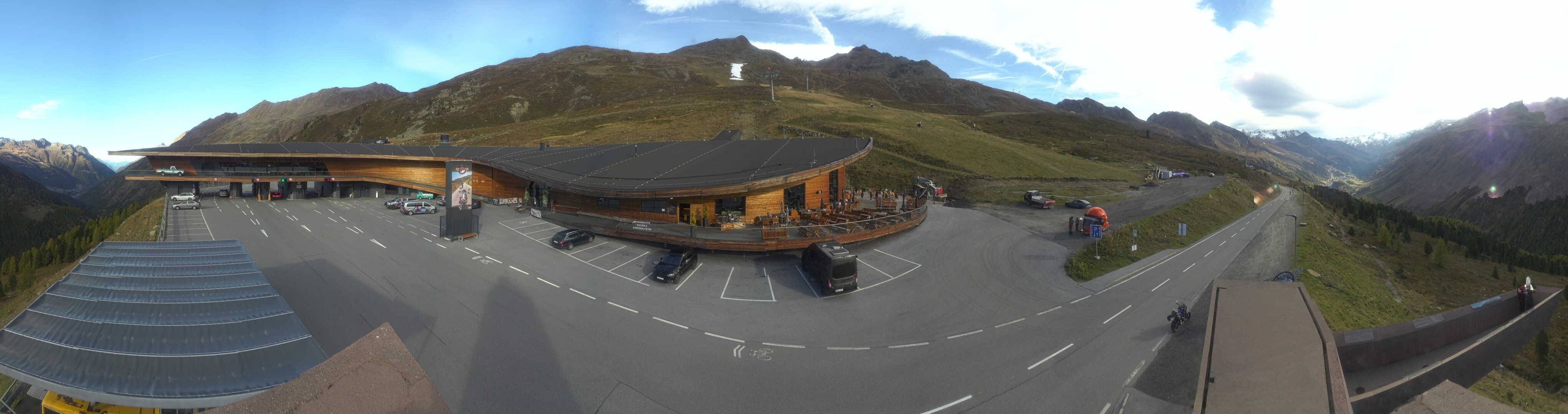 Archiv Foto Webcam Timmelsjoch: Mautstation Top Mountain Crosspoint