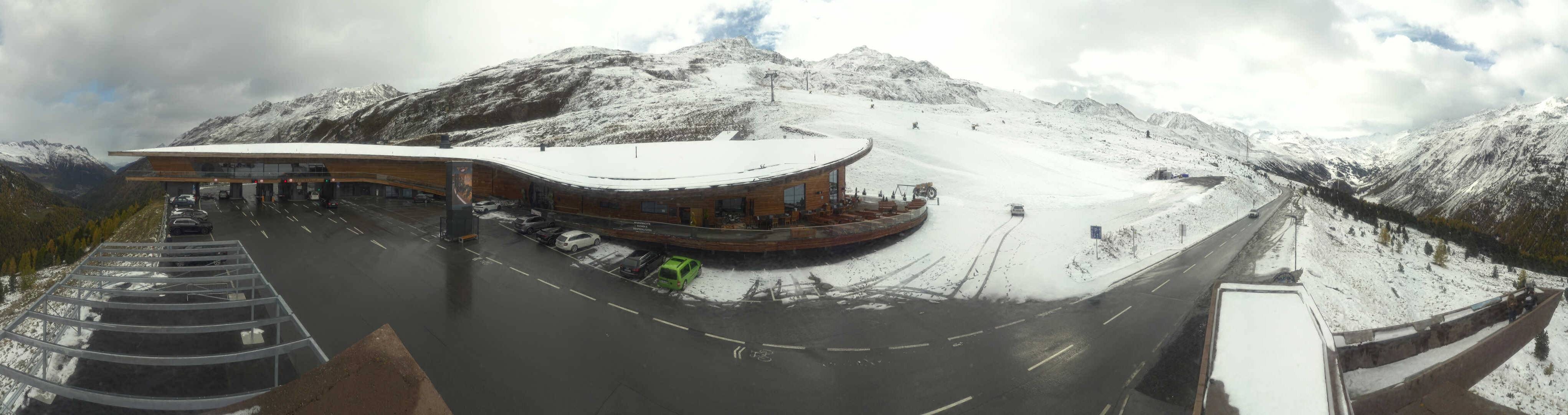 Archiv Foto Webcam Timmelsjoch: Mautstation Top Mountain Crosspoint