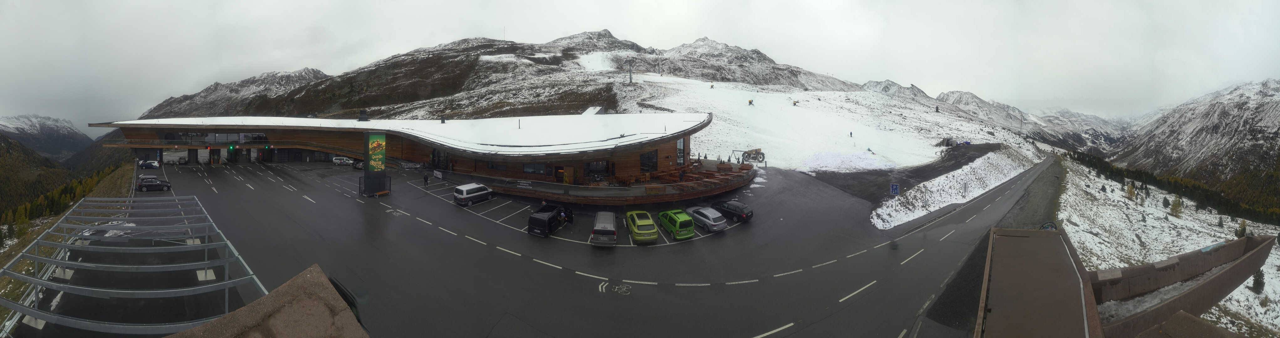 Archiv Foto Webcam Timmelsjoch: Mautstation Top Mountain Crosspoint