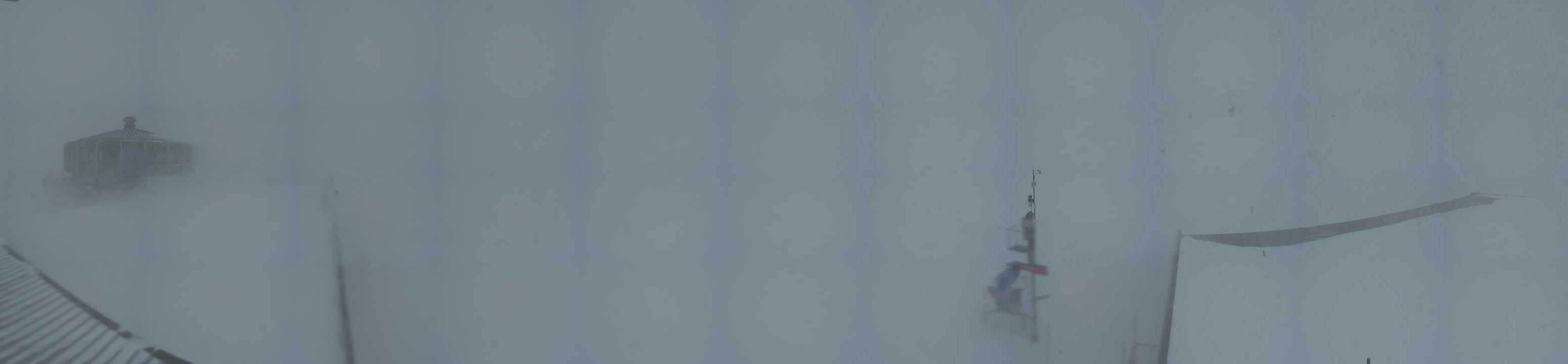 Archived image Webcam View Mountain Restaurant Mittelallalin