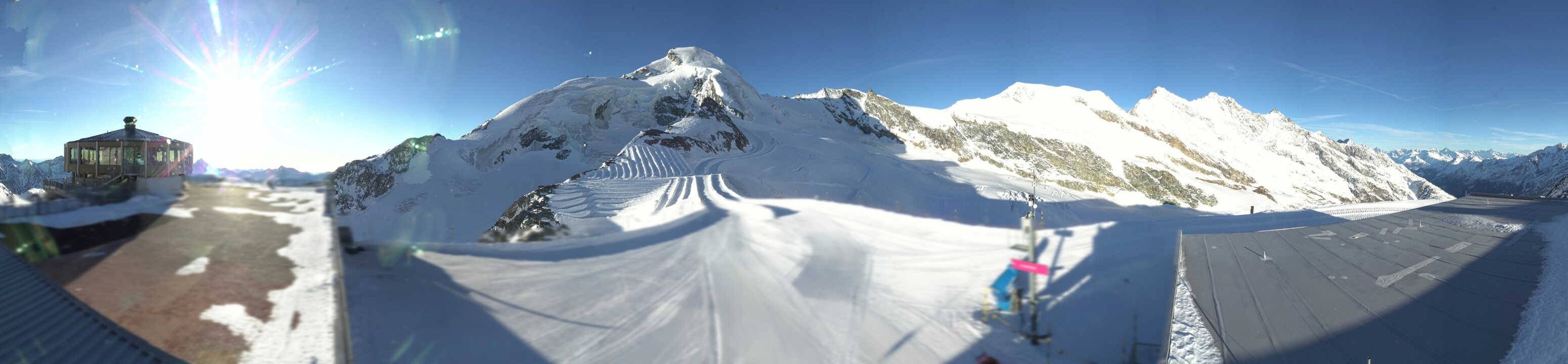 Archived image Webcam View Mountain Restaurant Mittelallalin