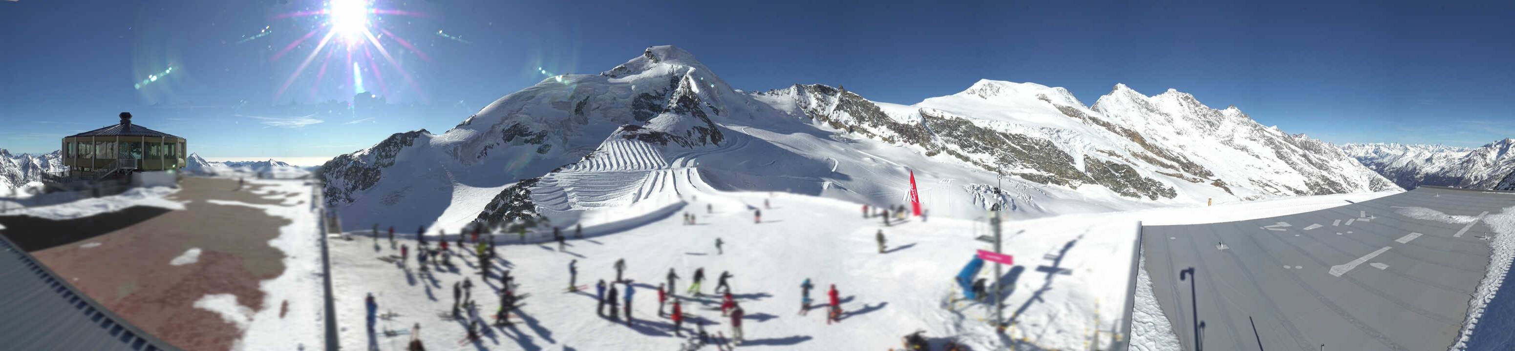 Archived image Webcam View Mountain Restaurant Mittelallalin