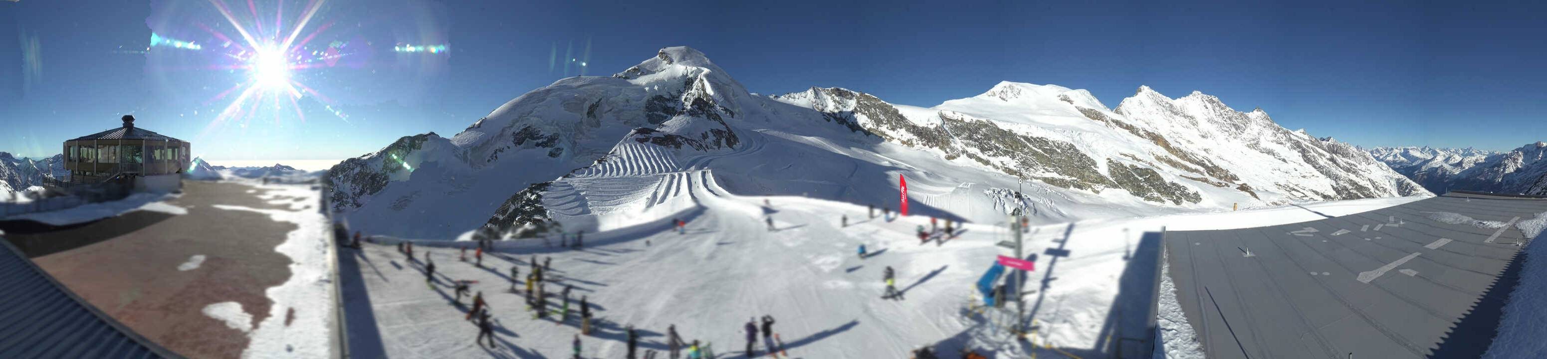 Archived image Webcam View Mountain Restaurant Mittelallalin